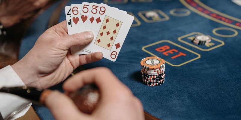 Poker blackjack Poker blackjack về chiến thuật nâng cao